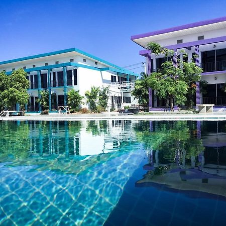 Menam Resort Накхонпатхом Экстерьер фото