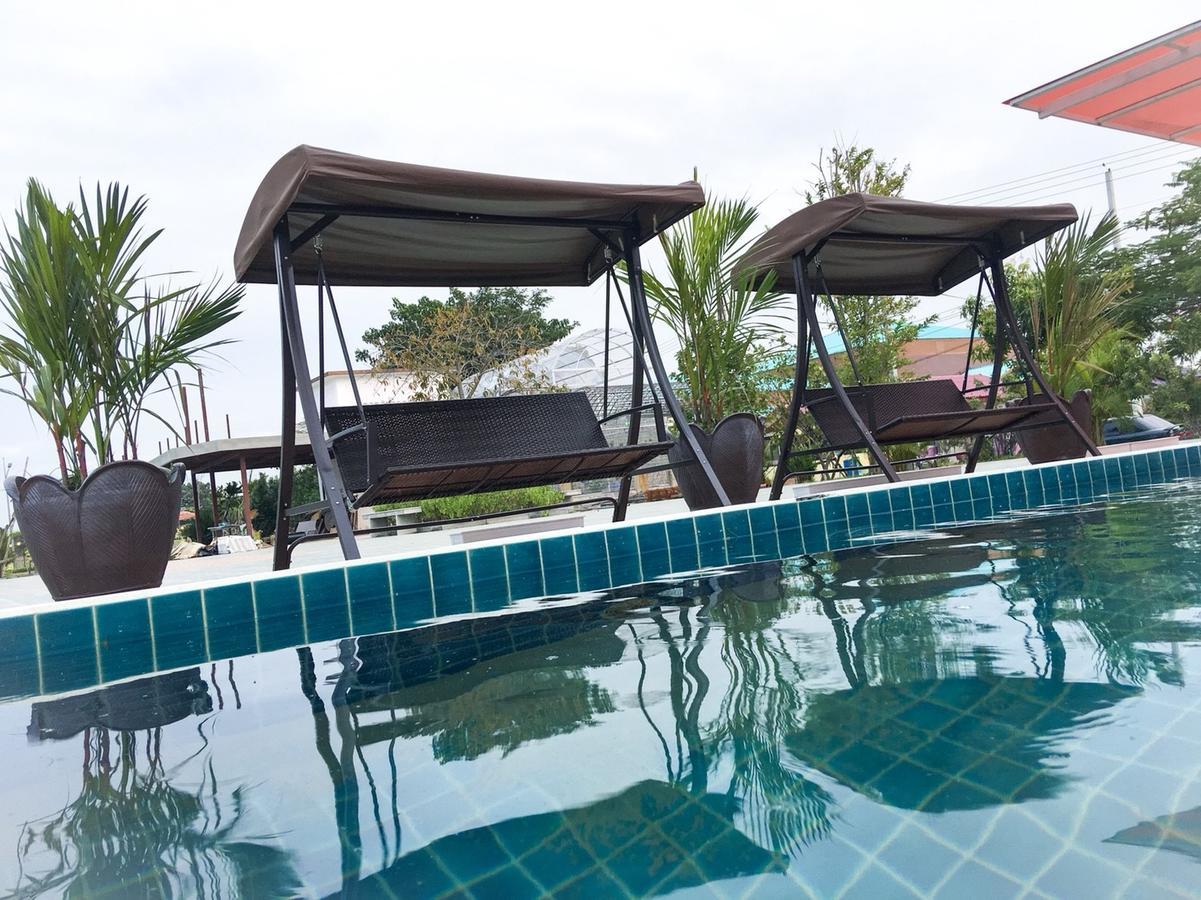 Menam Resort Накхонпатхом Экстерьер фото